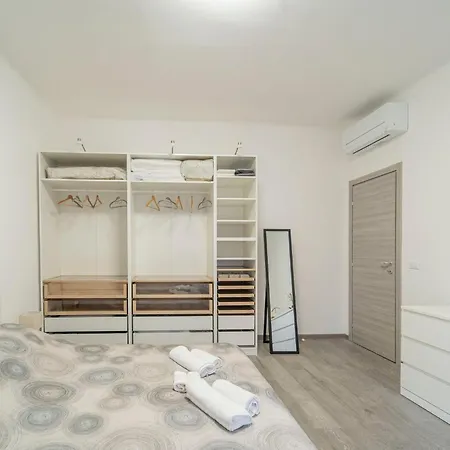 Appartamento Guesthost - San Giacomo District Modern Trieste